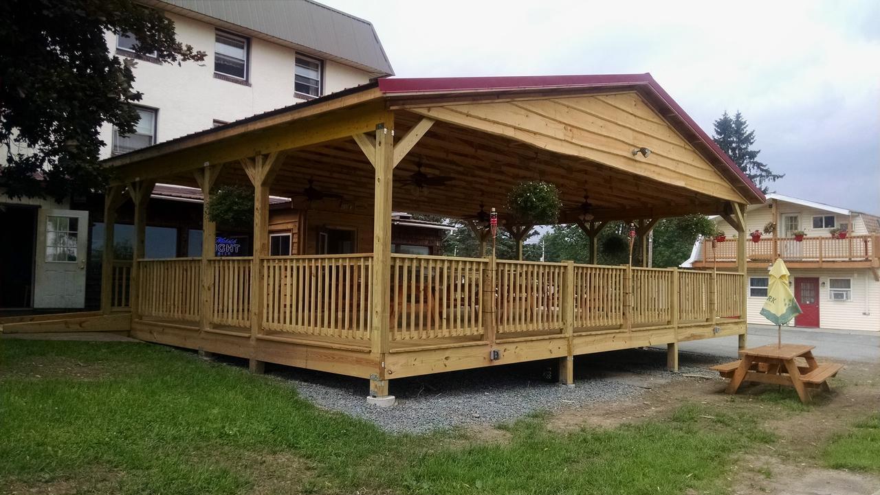 Lakewood Lodge & Restaurant Екстериор снимка